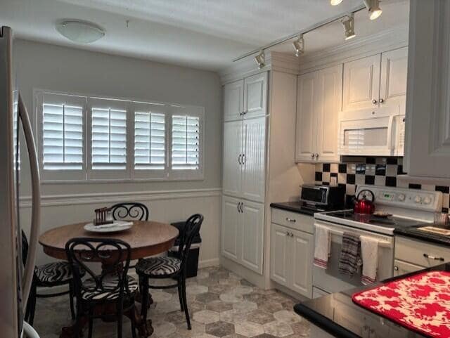Building Photo - 15234 Lakes of Delray Blvd