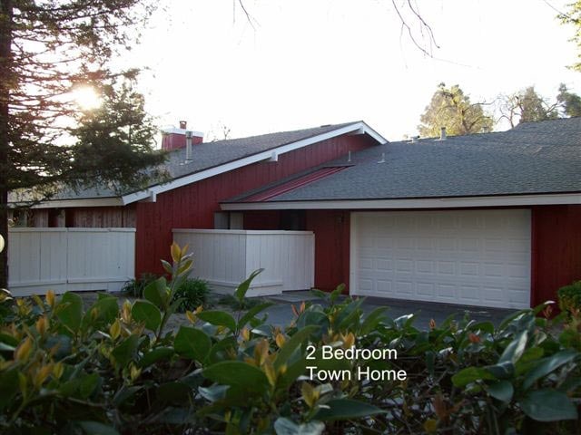 Riverside Townhomes Apartments - Fresno, CA | Apartments.com