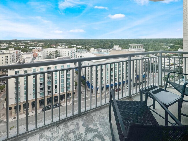 Foto del edificio - 9055 SW 73rd Ct