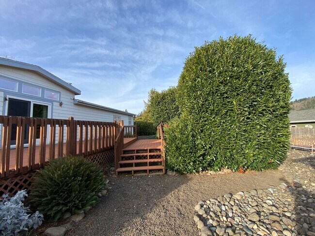 Foto del edificio - 3 Bedroom 2 bath Home in White Salmon