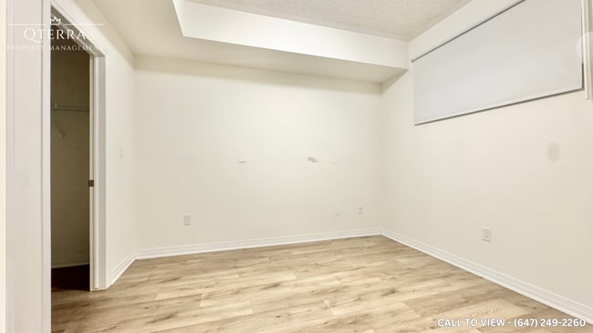 Building Photo - 25 Isherwood Av