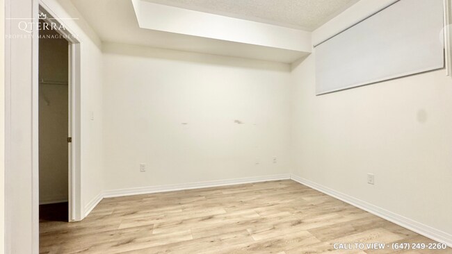 Photo du bâtiment - 25 Isherwood Av