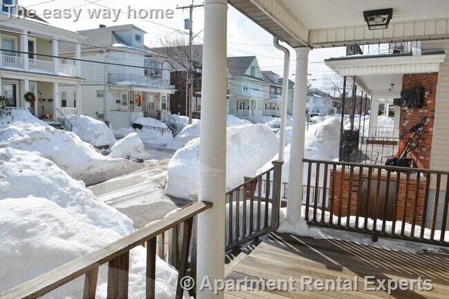 Building Photo - Medford/Tufts 2 Bedroom for $2700.00