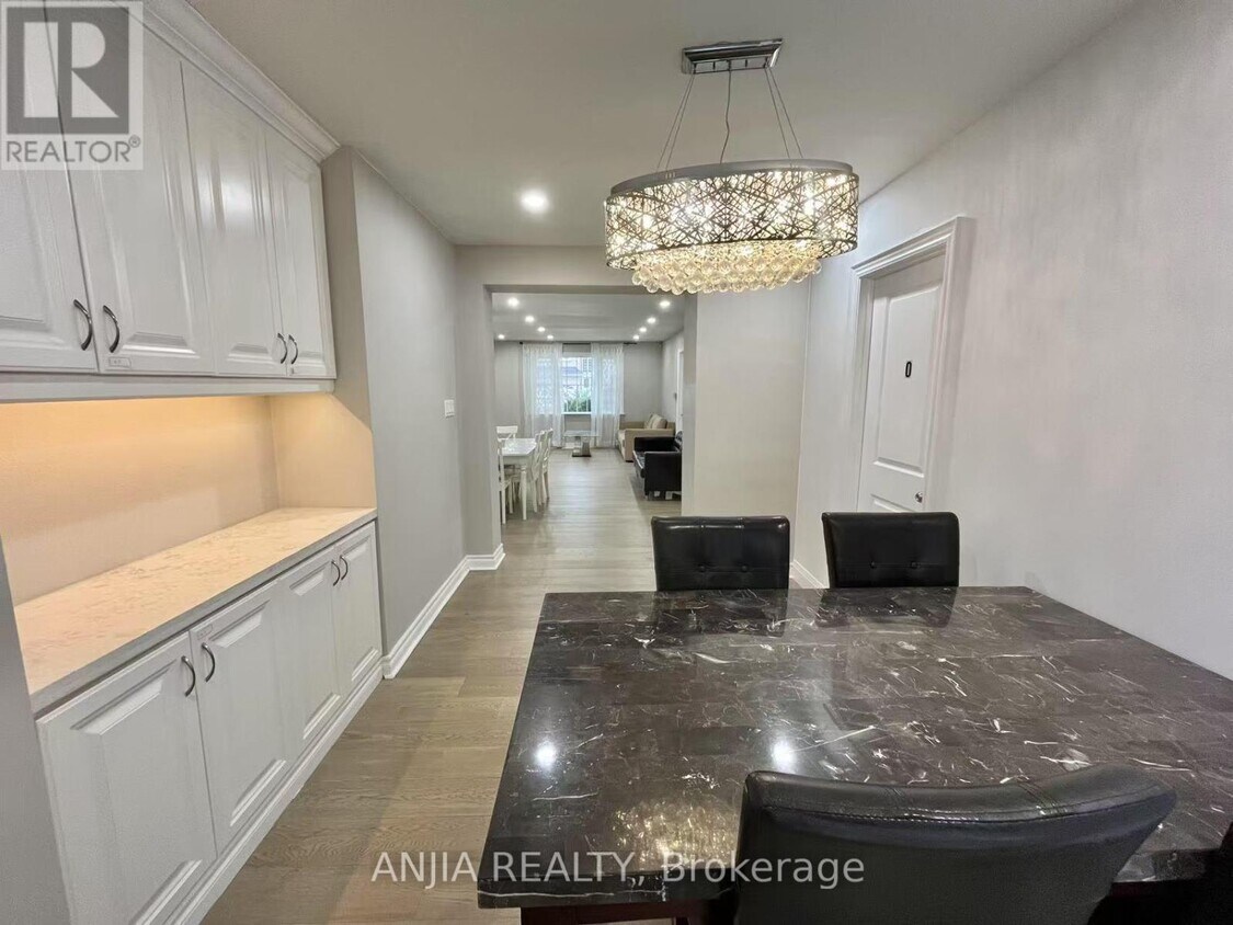 Photo principale - 298 Empress Ave