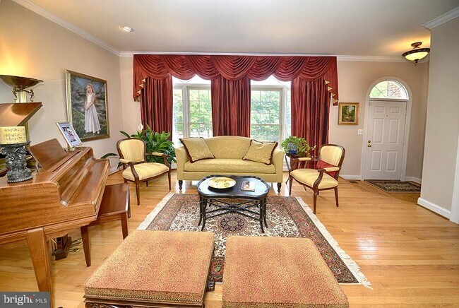 Building Photo - 2702 Pembsly Dr