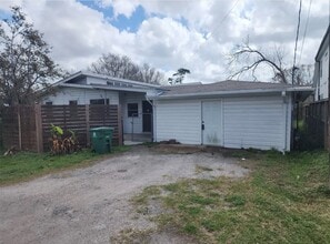 Building Photo - 9021 Lomax St