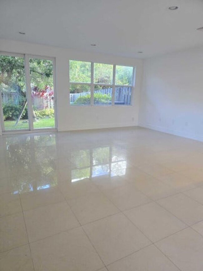 Foto del edificio - 408 SW 9th St