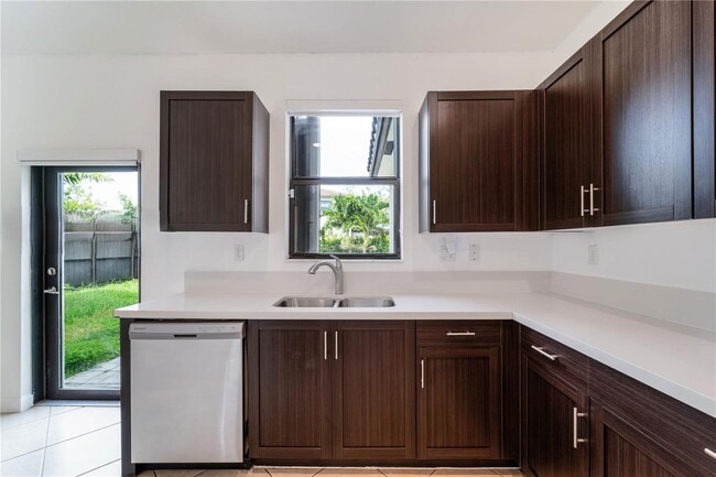 Foto del edificio - 128 SW 128th Pl