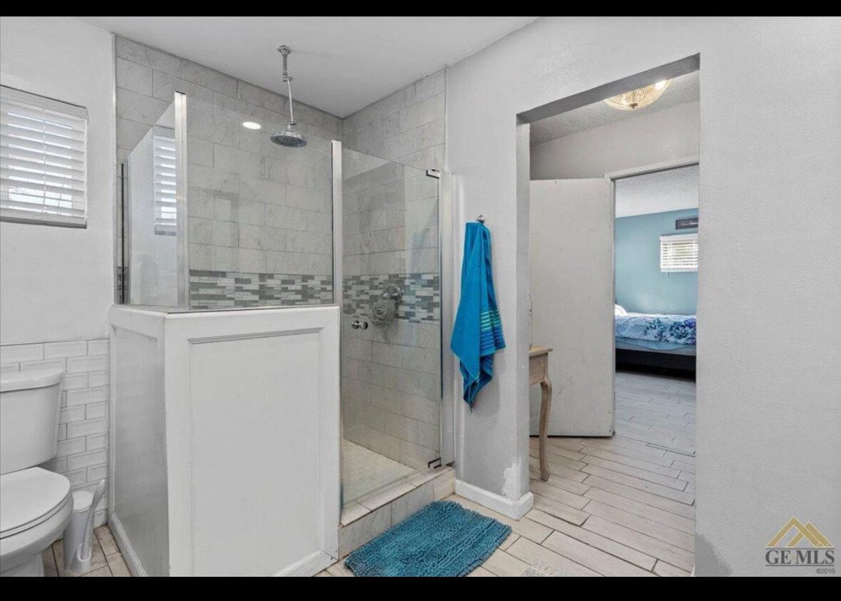 Primary Photo - 2158 Sacramento St