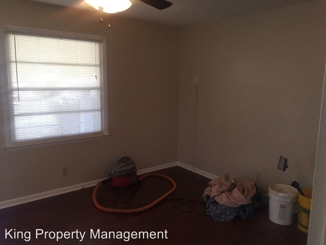 Building Photo - 2 br, 1 bath House - 10 Nease Street