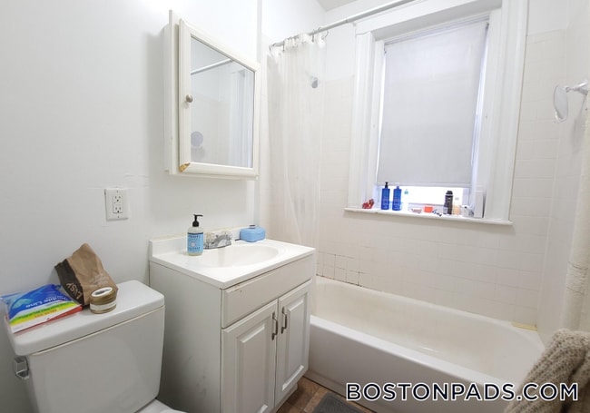 Building Photo - 1179 Boylston St