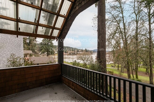 Building Photo - Experience Living with River Views and Wal...