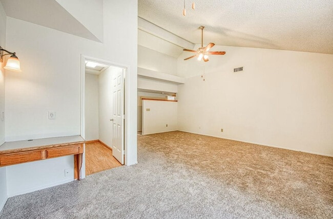 Building Photo - 6376 N Forestiere Ave