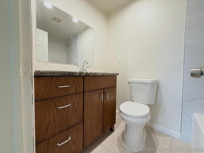 Building Photo - 815 Bayberry Dr