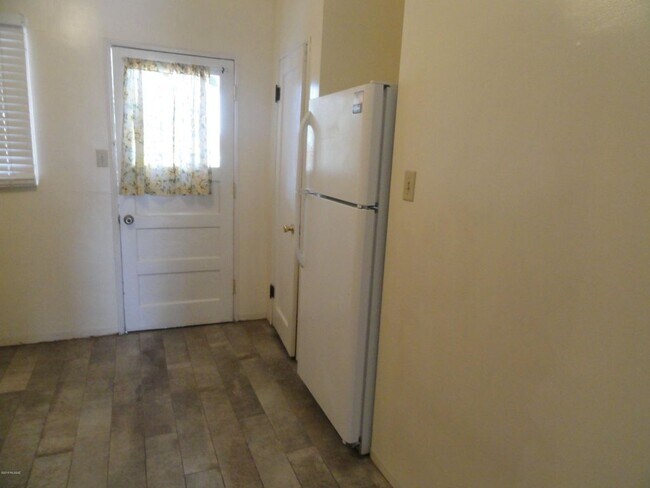 Foto del edificio - 2309 N Treat Ave