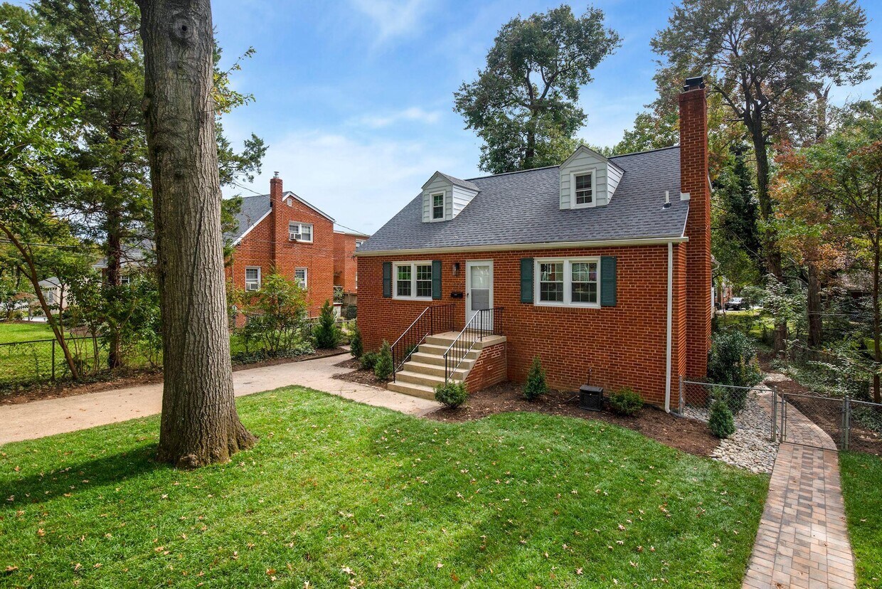 4429 Underwood St, University Park, MD 20782 House Rental in