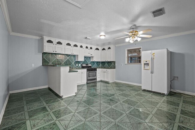 Foto del edificio - 7019 Kinney St