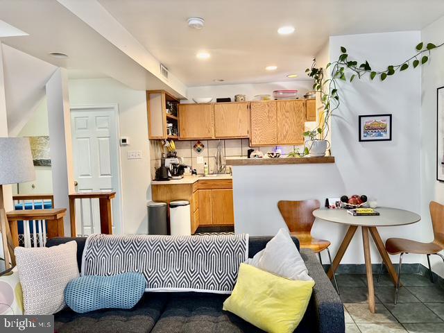 Foto del edificio - 2620 Poplar St