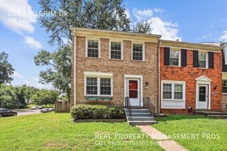 Building Photo - 2043 Pilgrim Dr