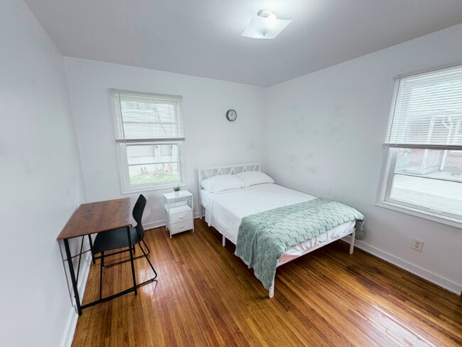 Foto del edificio - 1711 S 1300 E