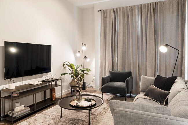 Foto del edificio - 240 Congress Ave