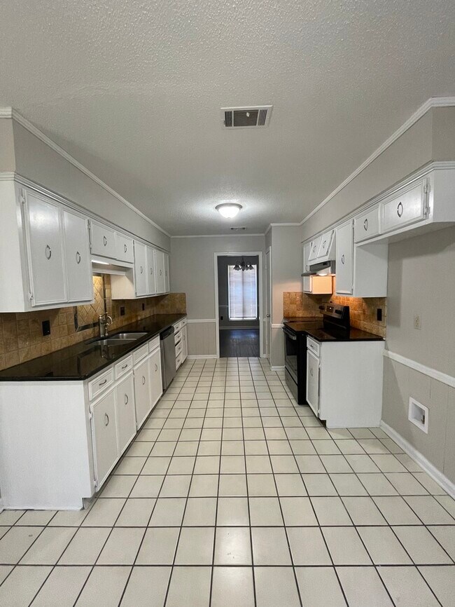 Building Photo - 1216 Green Mountain Dr. Little Rock AR 72211