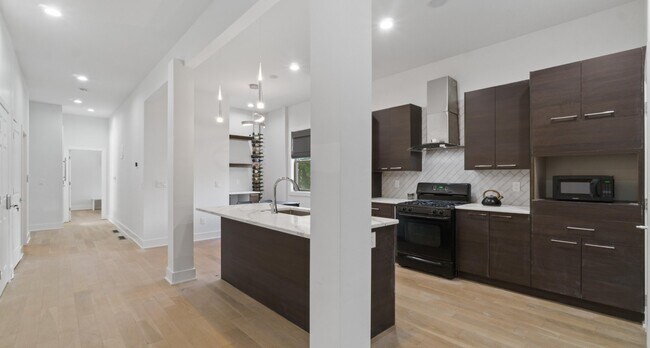 Foto del edificio - 210 Mathewson Pl SW