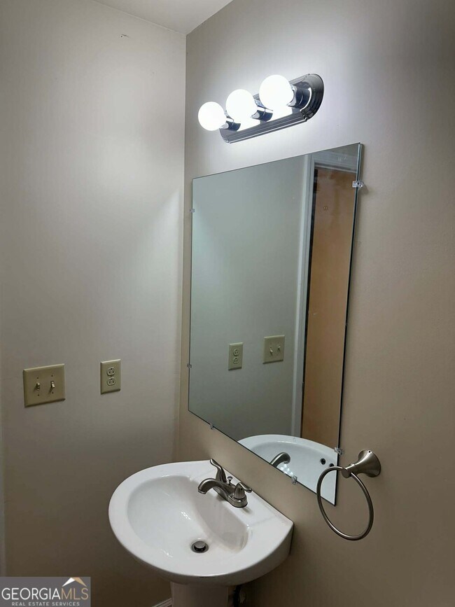 Foto del edificio - 1167 Turner Way