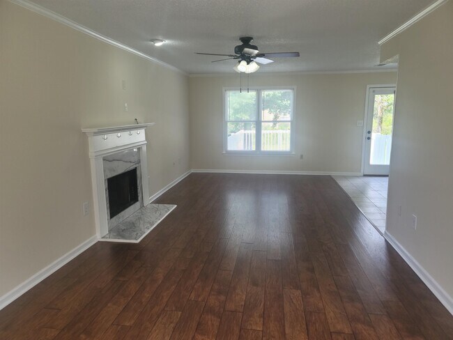 Foto del edificio - 31 Springfield Ct