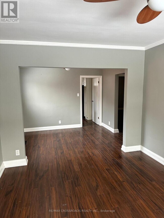 Building Photo - 141 N Bonnington Ave