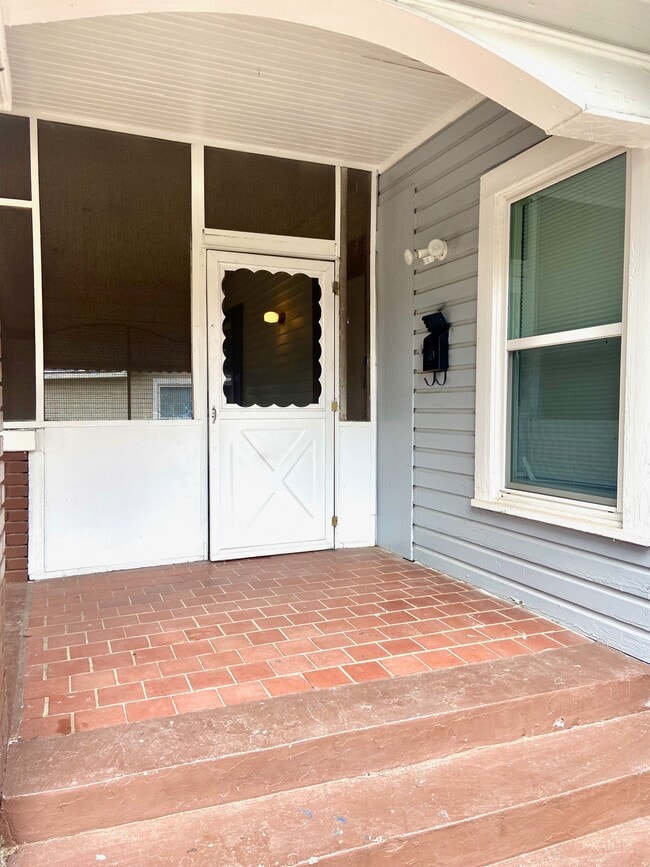 Foto del edificio - 516 10th Ct S