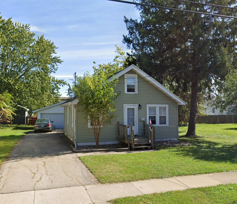 Primary Photo - 119 Plummer Ave