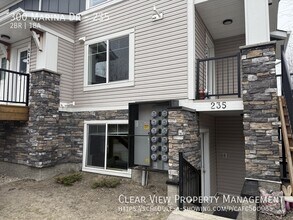 Building Photo - 300 Marina Dr