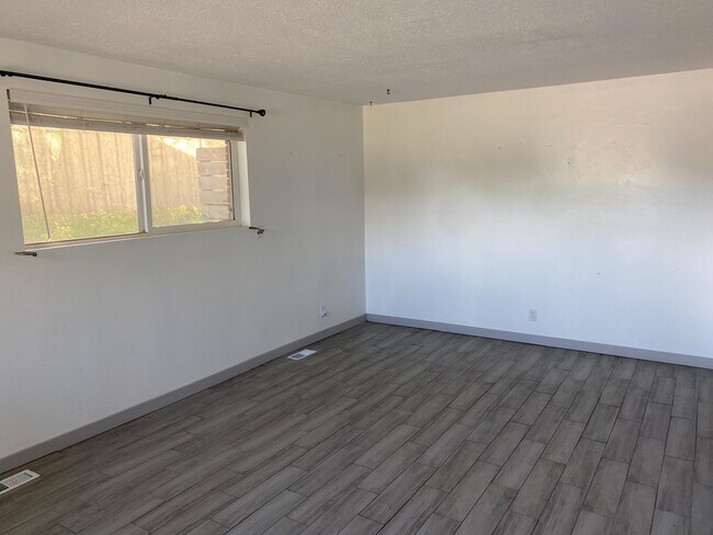 Living Room - 2590 W Robin Rd
