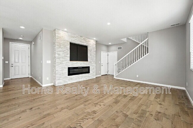 Building Photo - 9344 E 105th Ave