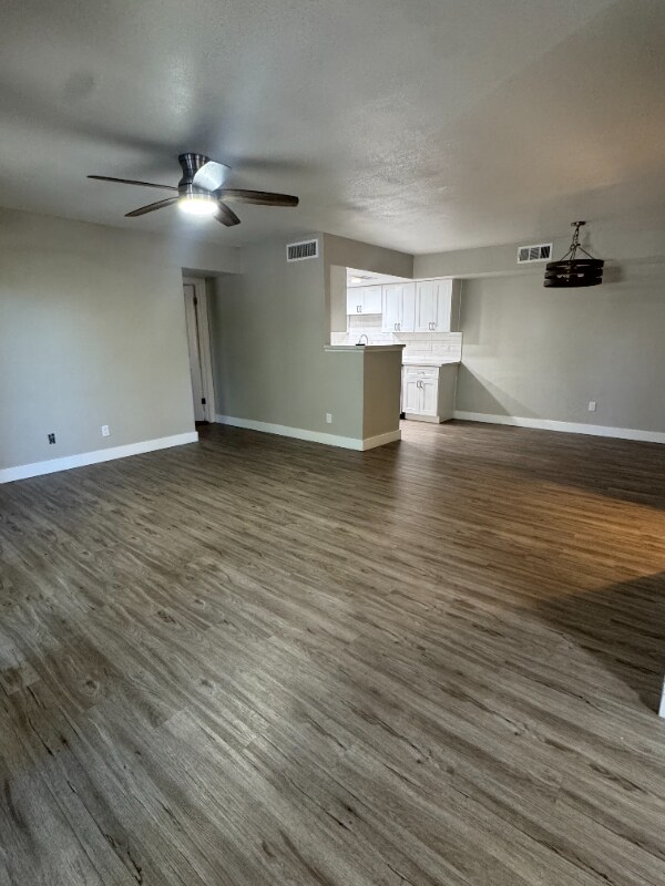 Building Photo - 4608 W Maryland Ave