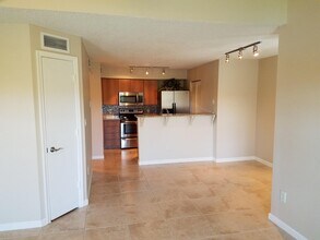 Building Photo - 1215 Crystal Way