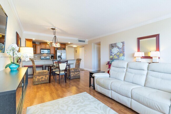 Foto del edificio - 3725 S Ocean Dr
