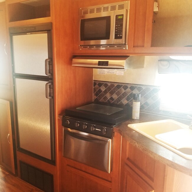 Foto del edificio - 218 W Carson St