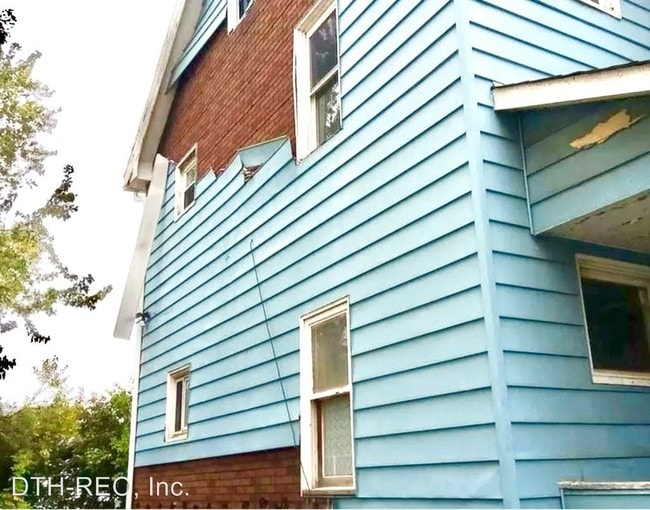 Building Photo - 4 br, 2 bath House - 9704  Reno Ave.