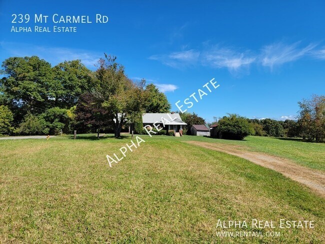 Foto del edificio - Charming home on huge level lot with mount...