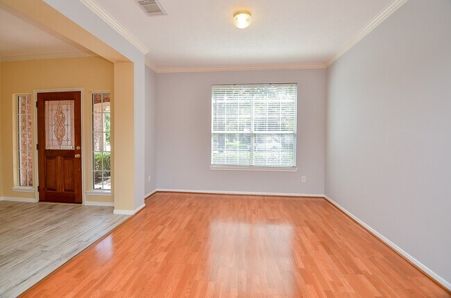 Foto del edificio - 1114 Oxford Mills Ln