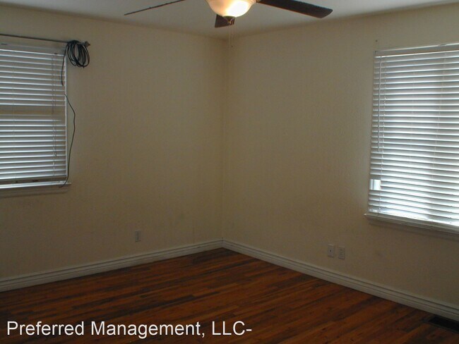 Building Photo - 3 br, 2 bath House - 1502 Willow Drive