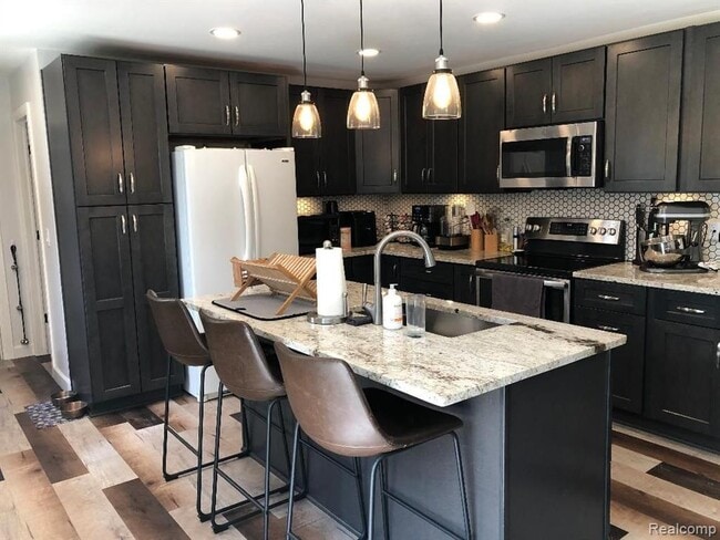 Foto del edificio - 8135 Kenwick St