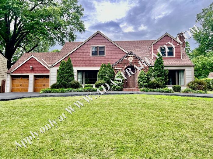 Primary Photo - Beautiful 4 Bed 3.5 Bath Home in Fairway-Coming SOON!!