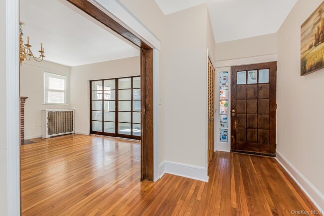 Building Photo - 5630 Riverdale Ave