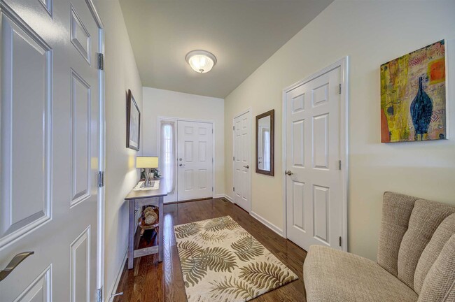 Building Photo - 2603 Sylvan Loop