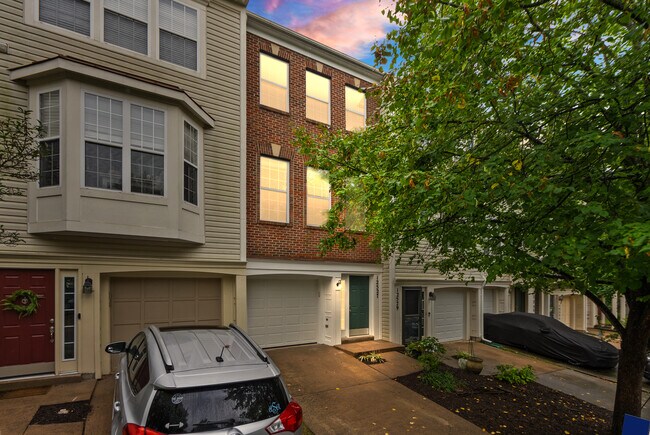 Building Photo - 12527 Heykens Ln