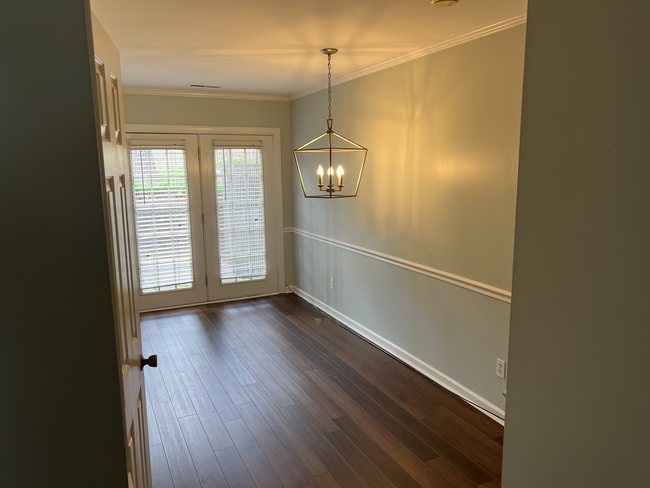 Foto del edificio - 3751 Jamestown Cir