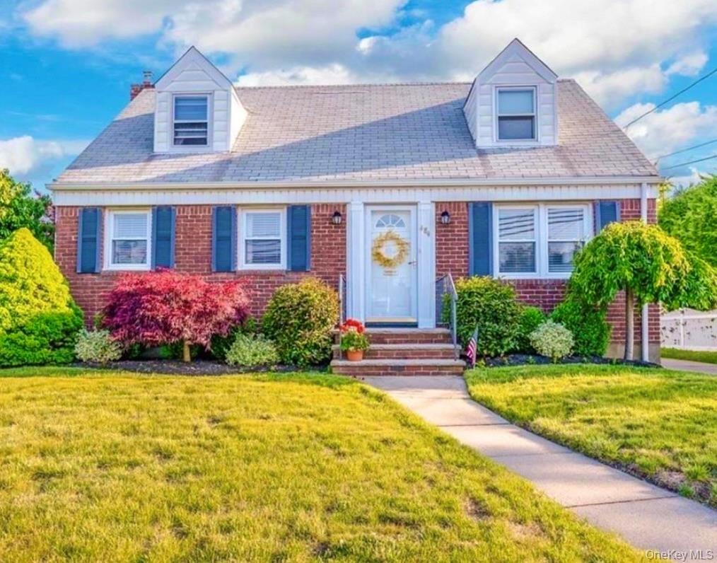 Foto principal - 484 Chelsea Rd
